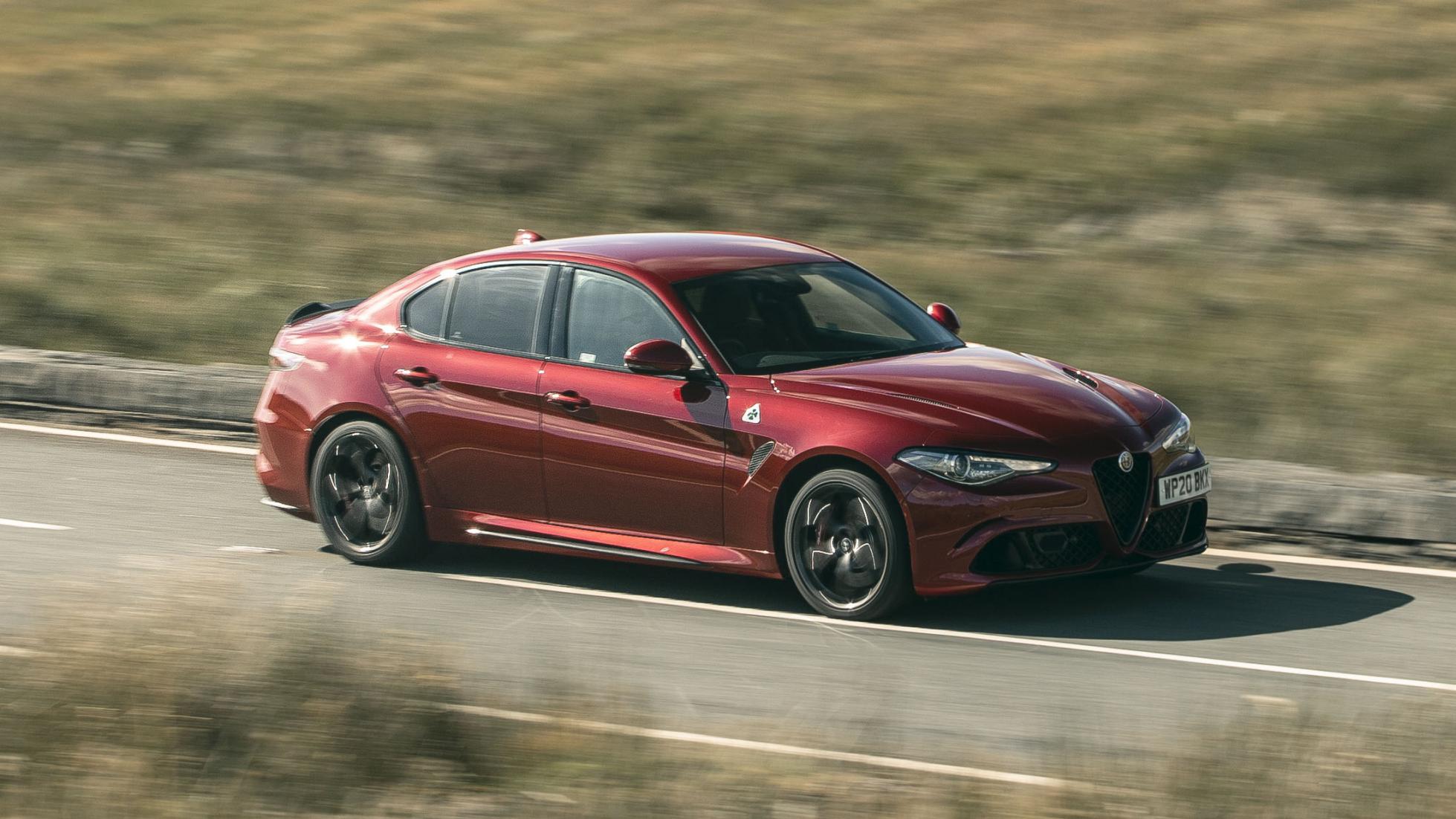 than-xe-alfa-romeo-giulia-quadrifoglio.jpg