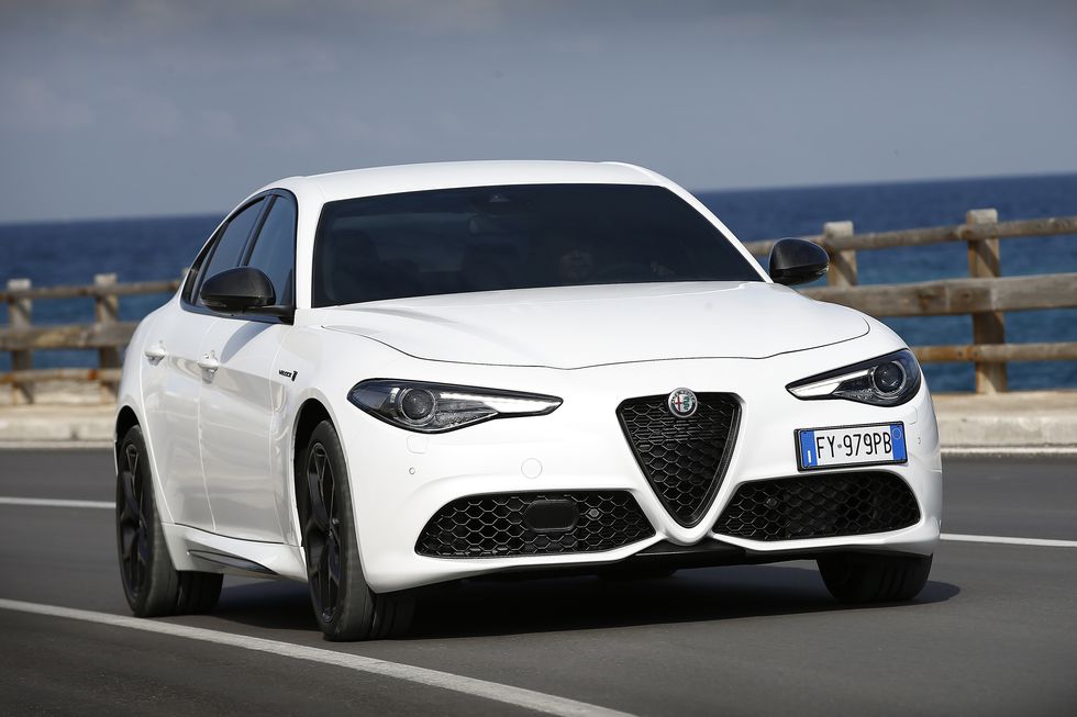 dau-xe-alfa-romeo-giulia.jpg