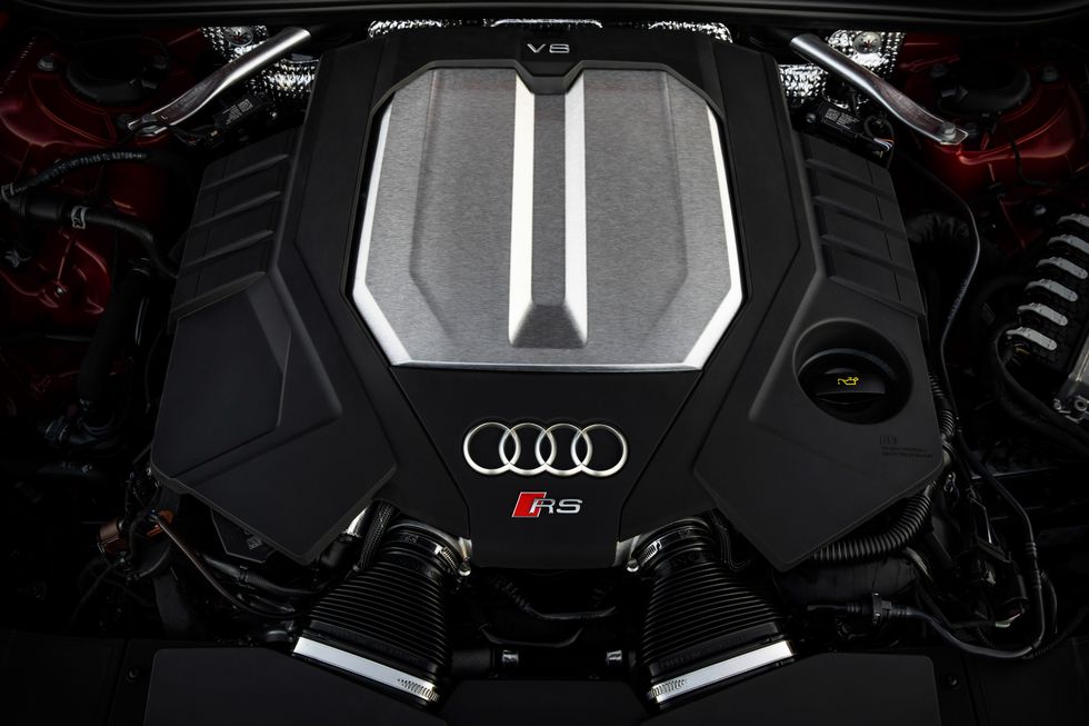 dong-co-audi-rs6.jpg