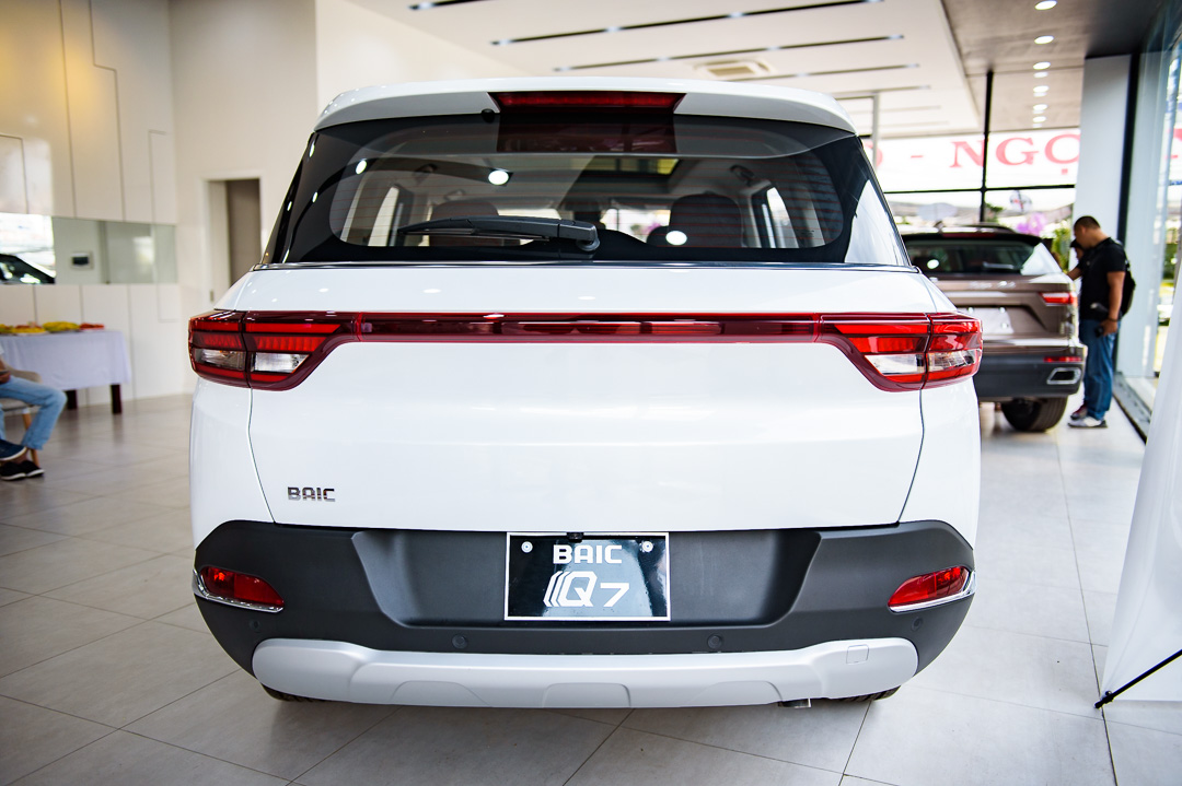 duoi-xe-baic_q7.jpg