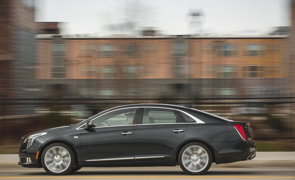 trai-nghiem-cadillac-xts.jpg