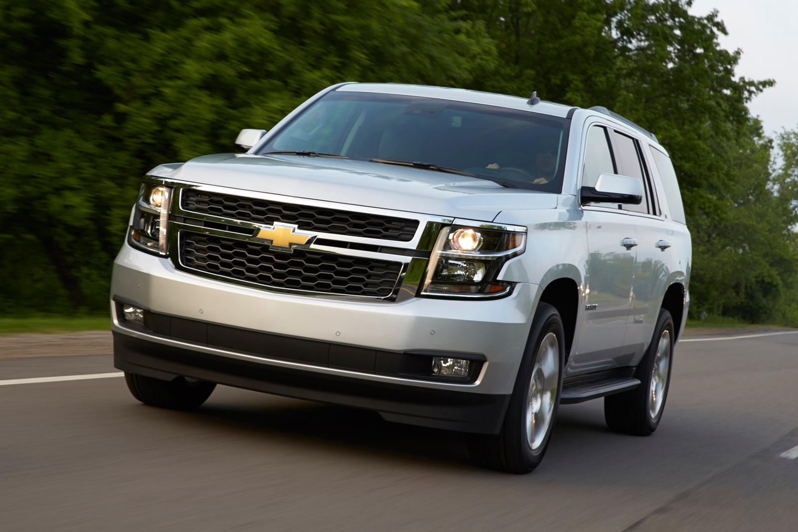 cam-giac-lai-chevrolet-tahoe.jpg