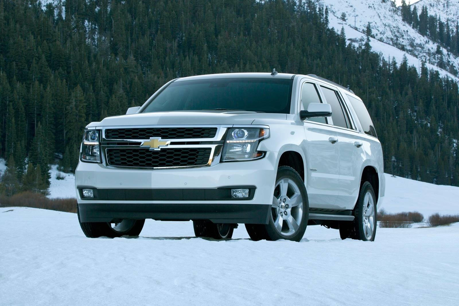 cum-den-truoc-chevrolet-tahoe.jpg