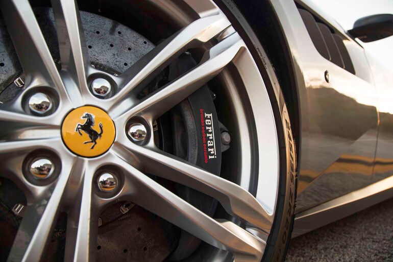 logo-la-zang-ferrari-gtc4lusso-tinbanxe.jpg