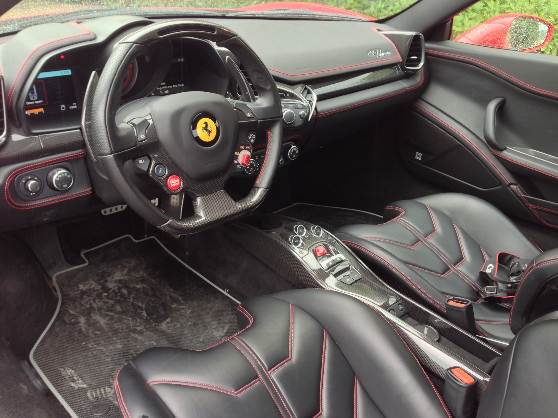 tap-lo-ferrari-458.jpg