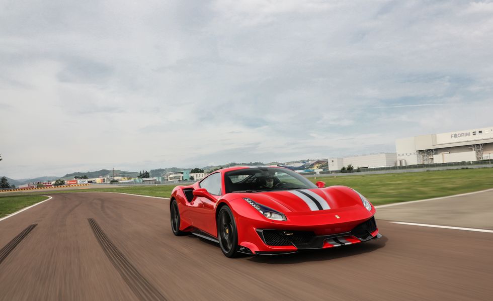 cam-giac-lai-ferrari-488-pista.jpg