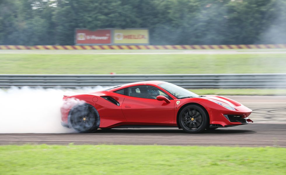 dong-co-ferrari-488-pista-manh-me.jpg