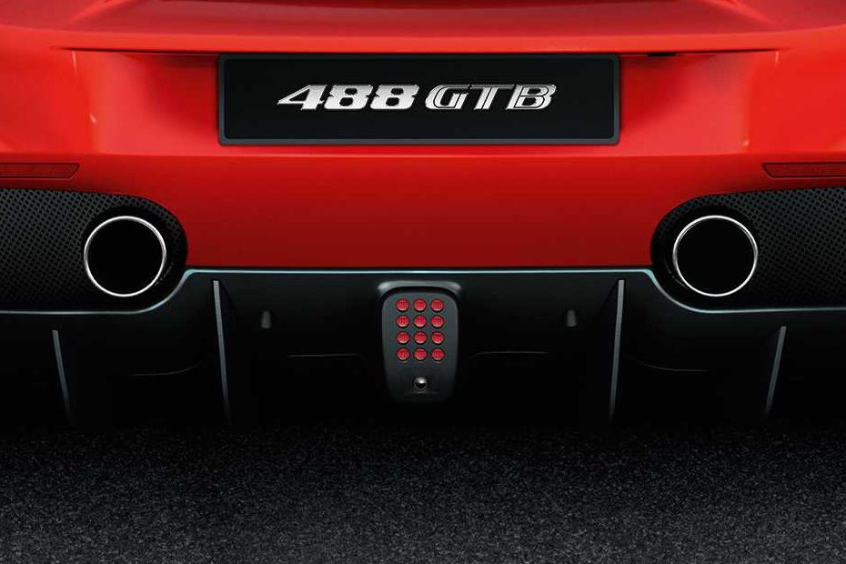 gam-xe-ferrari-488.jpg