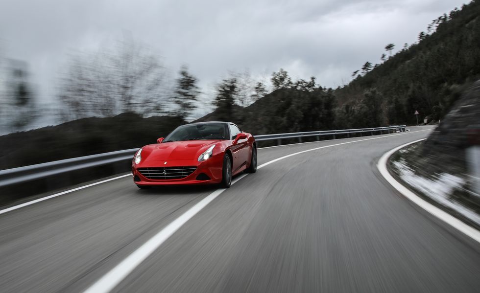 trai-nghiem-ferrari-california-t-tinbanxe.jpg