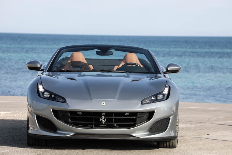 dau-xe-ferrari-portofino.jpg