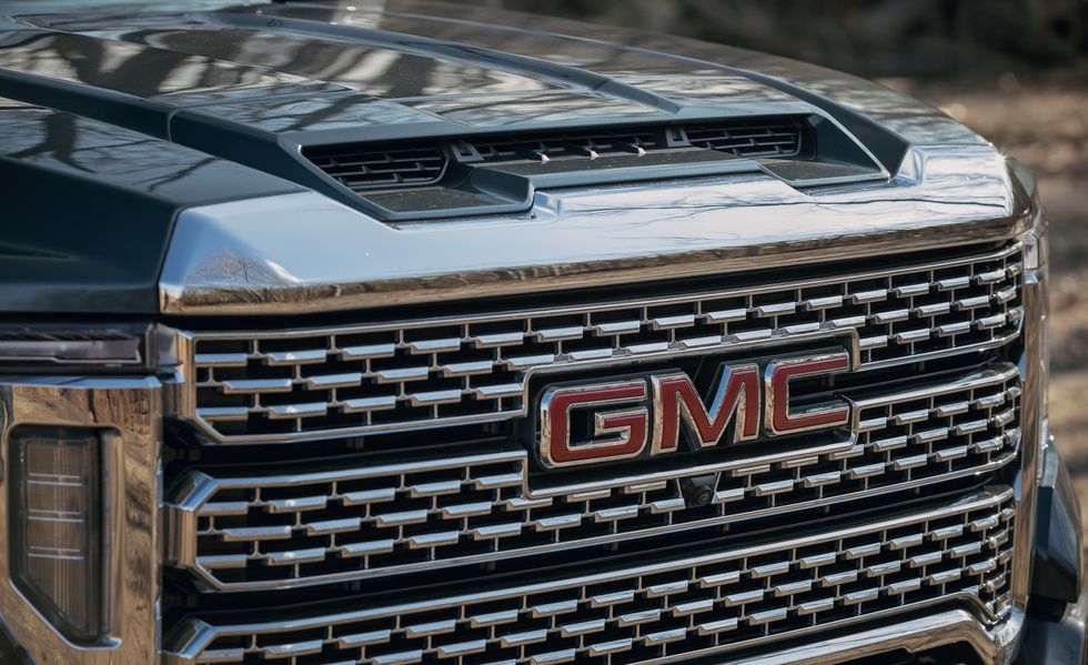 logo-gmc-sierra-2500hd-denali-phia-dau-xe.jpg