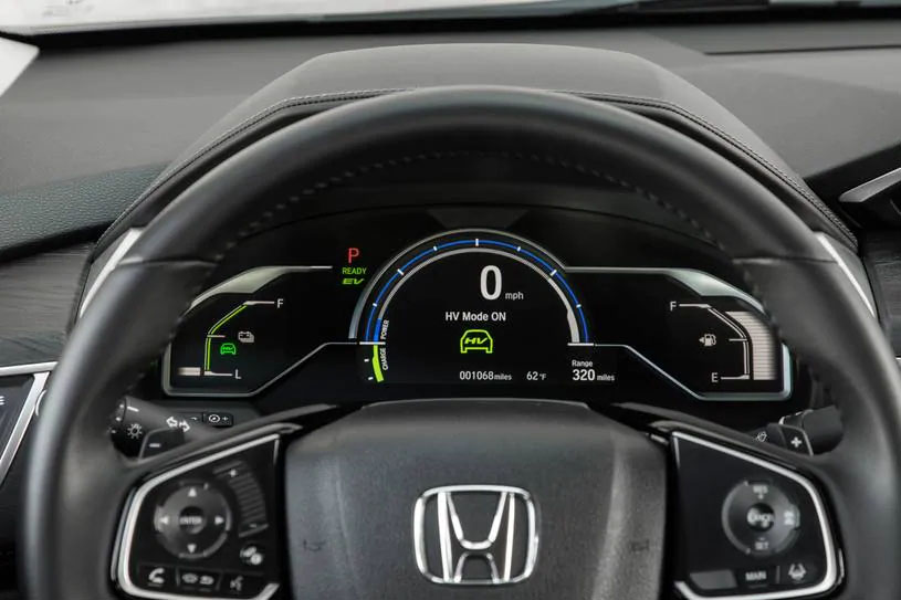 2020_honda_clarity_sedan_touring-plug-in-hybrid_g_oem_1_815.jpg