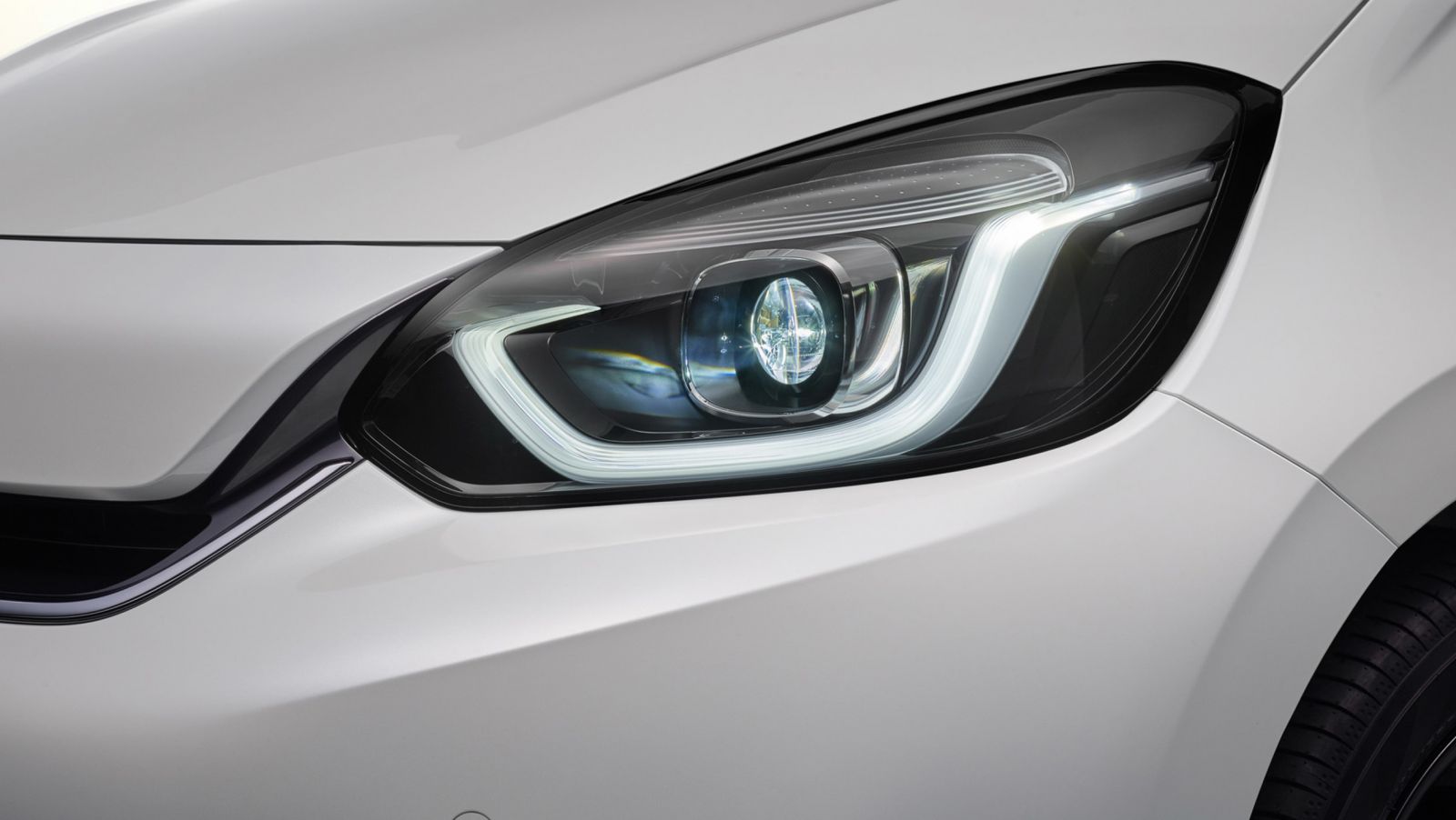 headlight-detailv3_lr.jpg