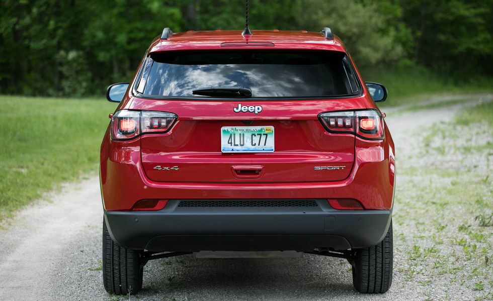 duoi-xe-jeep-compass.jpg