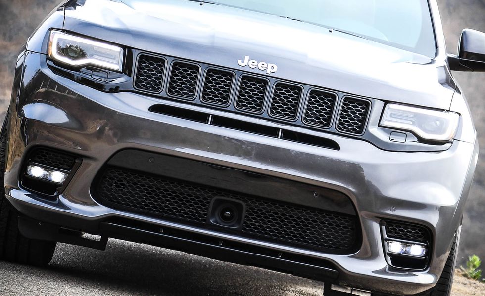 mat-ca-lang-jeep-grand-cherokee-skt.jpg