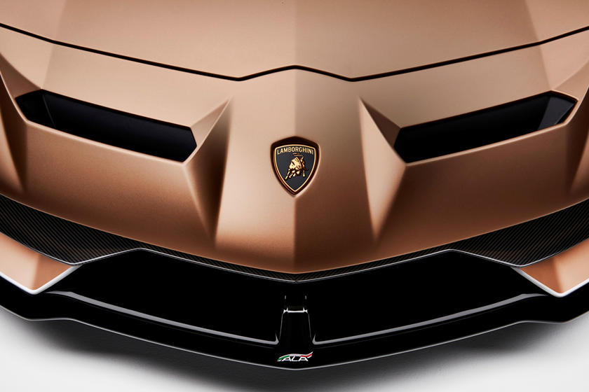 logo-lamborghini-aventador-svj-dau-xe.jpg