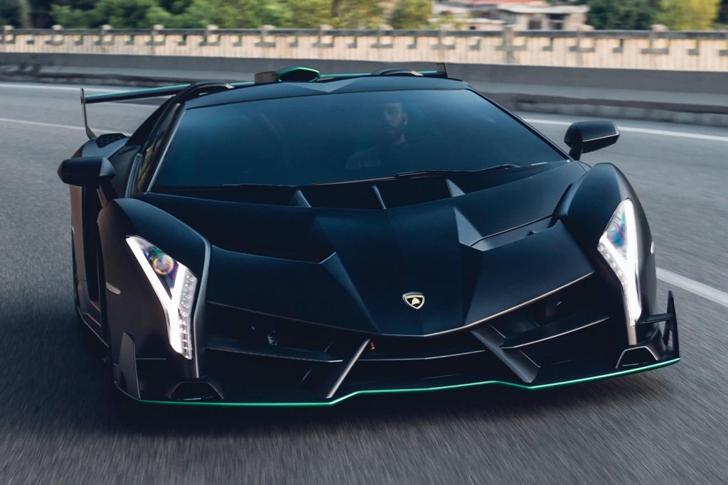 cam-giac-lai-lamborghini-veneno.jpg