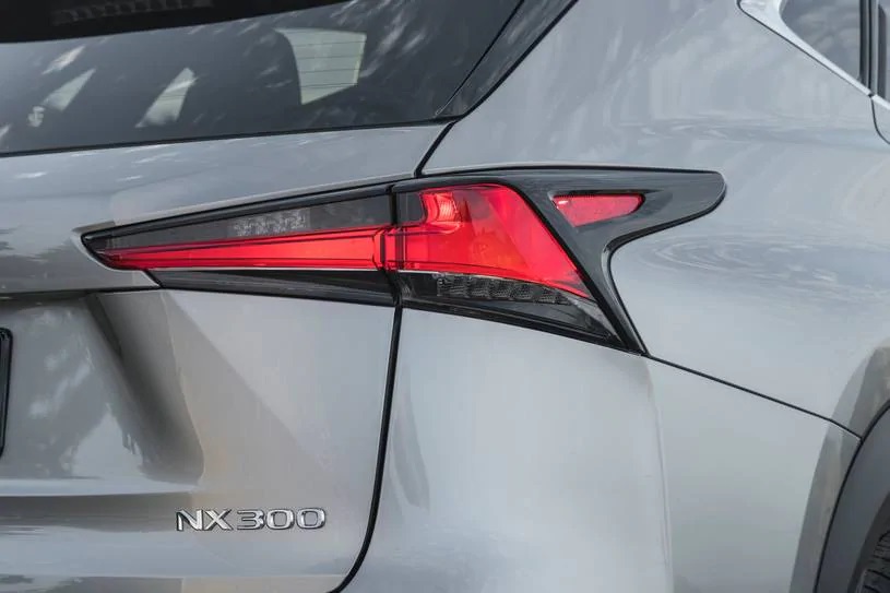 den-sau-lexus-nx300-tinbanxe.jpg