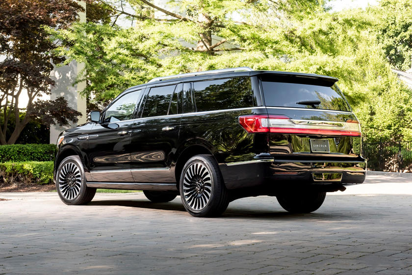 duoi-xe-lincoln-navigator.jpg