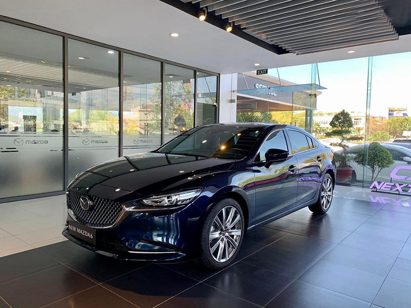 new-mazda-6-mau-xanh-den-tinbanxe.jpg