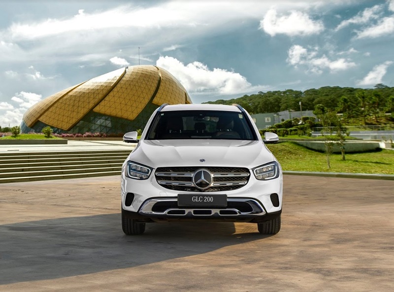 dau-xe-mercedes-benz-glc-200.jpg