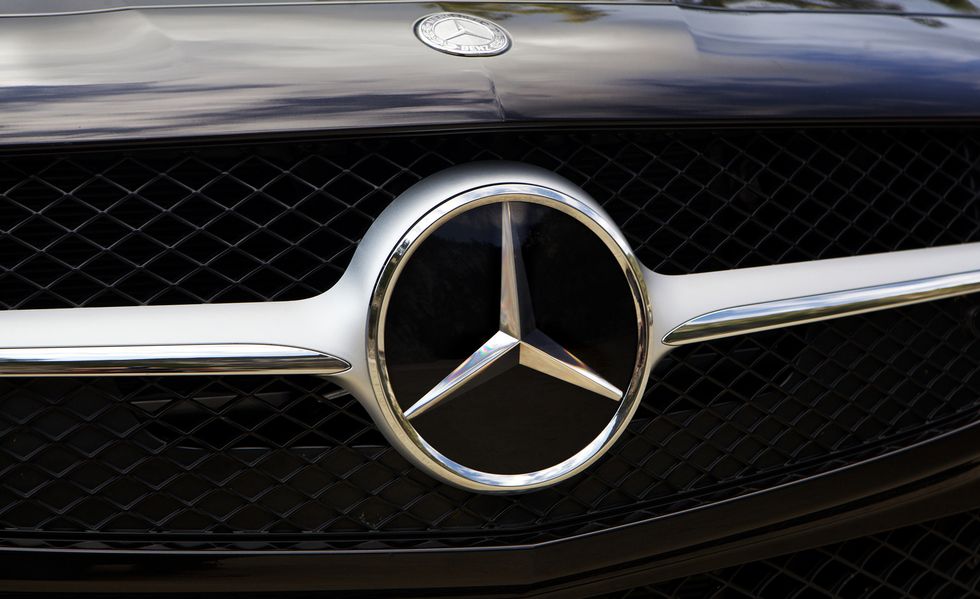 logo-truoc-mercedes-sl400-tinbanxe.jpg