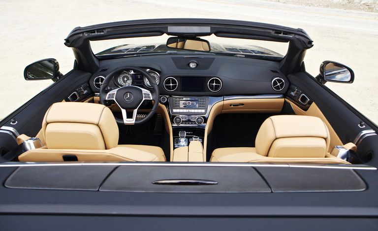 noi-that-mercedes-sl400-tinbanxe.jpg