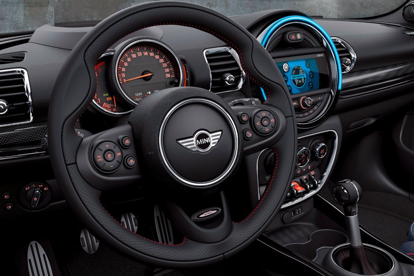 2020-mini-cooper-countryman-steering-wheel-tinbanxe-2.jpg