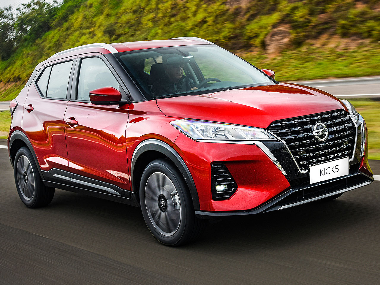 nissan-kicks-mausac-tinbanxe-5.jpeg