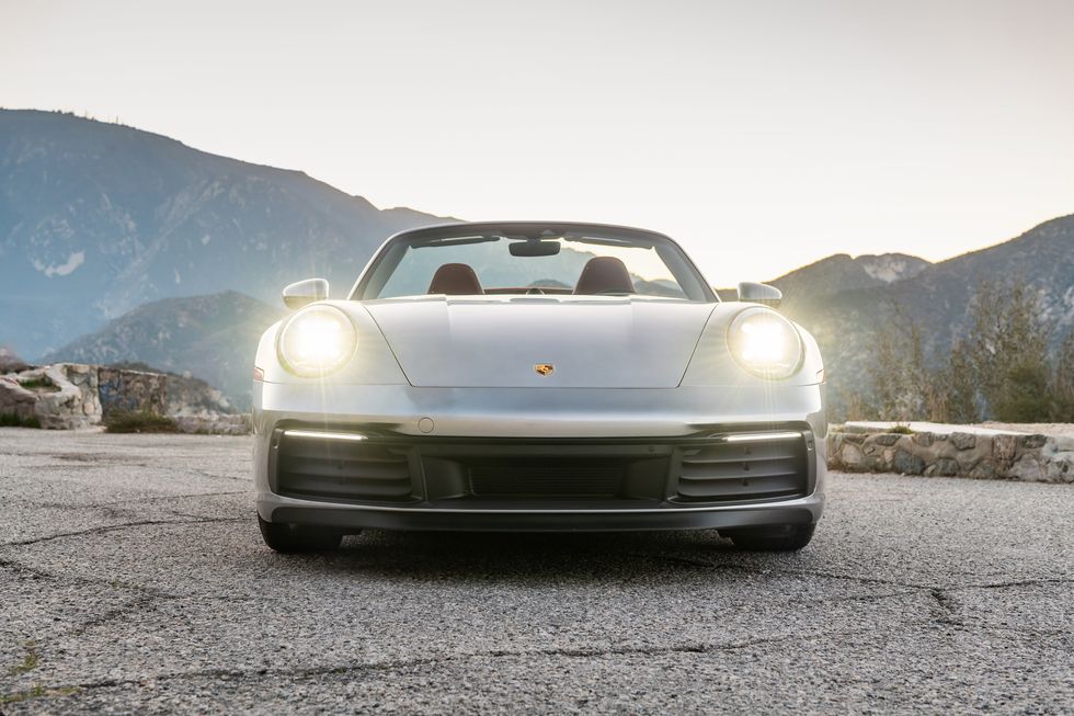 dau-xe-porsche-911-carrera-s-cabriolet.jpg