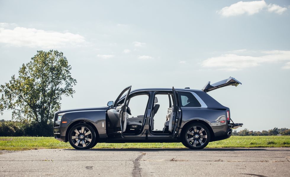 ngoai-that-rolls-royce-cullinan.jpg