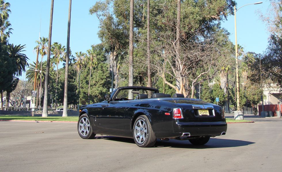 duoi-xe-rolls-royce_phantom-drophead-coupe.jpg