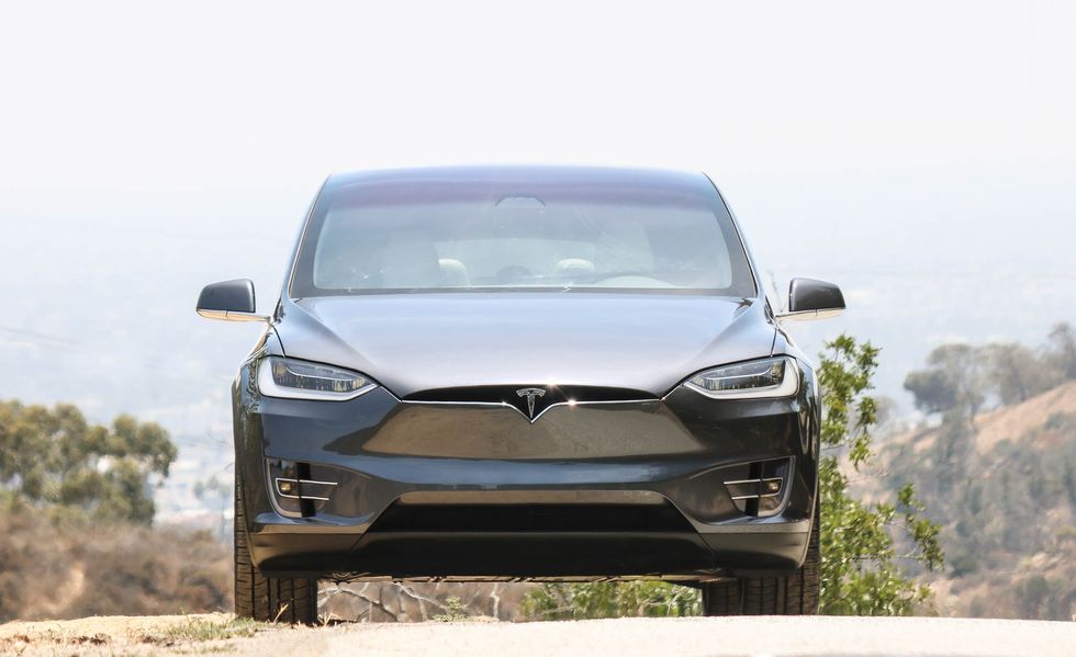 dau-xe-tesla-model-x.jpg