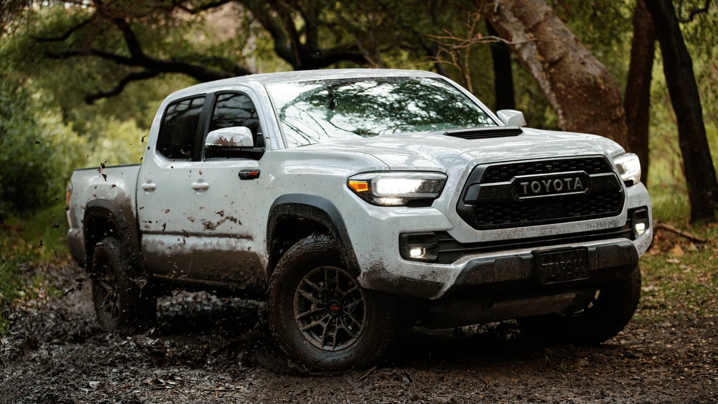 dau-xe-toyota-tacoma-trd-pro.jpg