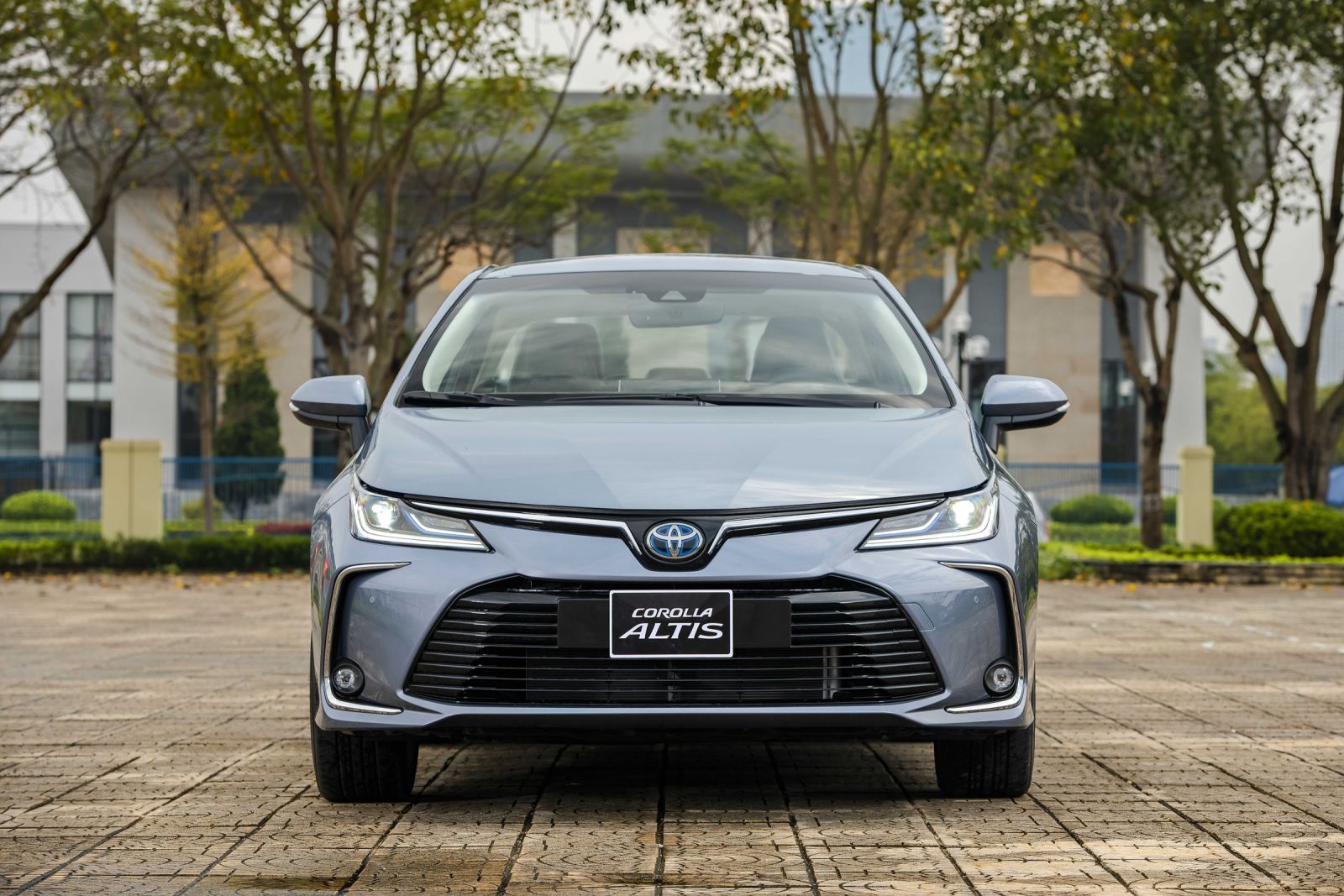 toyota-corolla-altis-ngoai-that-tinbanxe-6.jpg