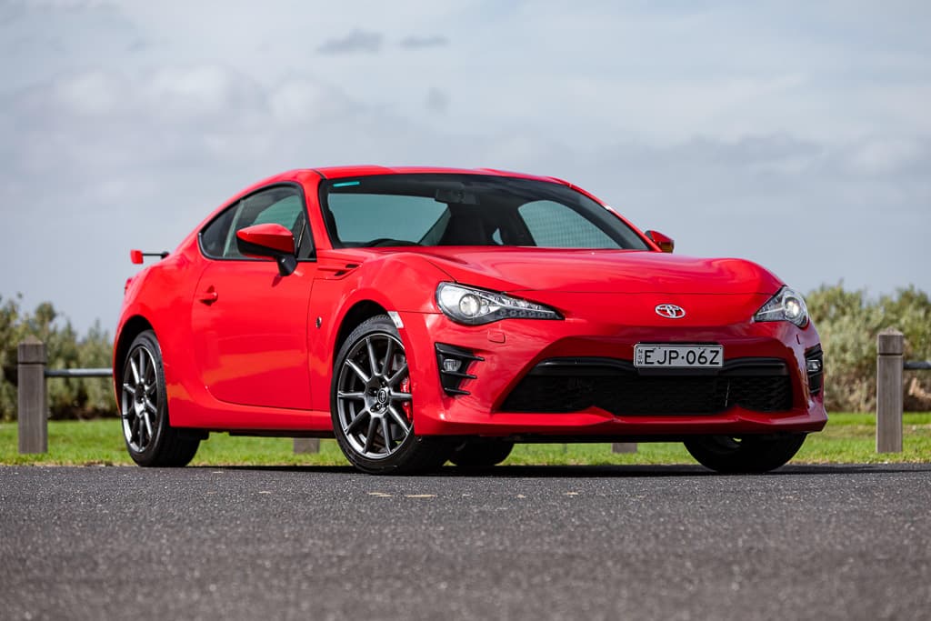 cum-den-truoc-toyota-86-tinbanxe.jpg