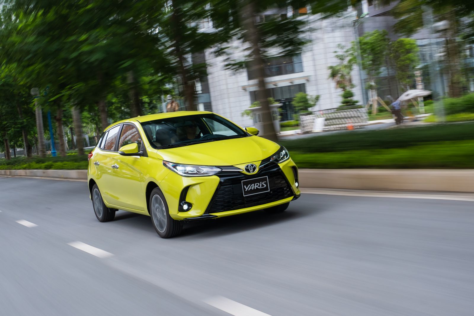 toyota-yaris-ngoai-that-tinbanxe-3.jpg