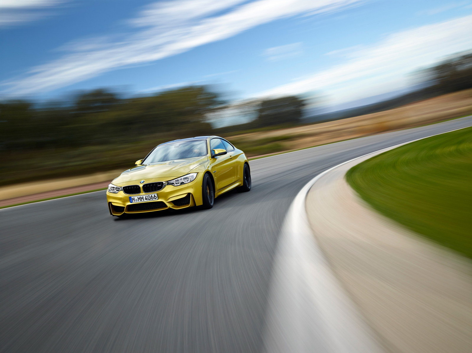 BMW M4 CS giá gần 3 tỷ được trang bị những gì