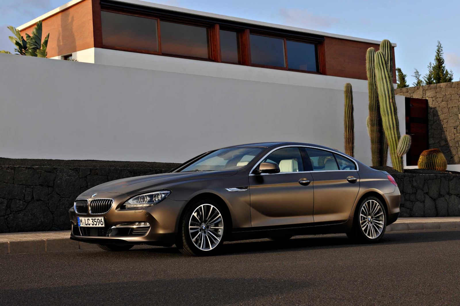 P90087405-the-new-bmw-640i-gran-coupe-exterior-bmw-individual-matt-finish-frozen-bronze-metallic-12-2011-2250px.jpg