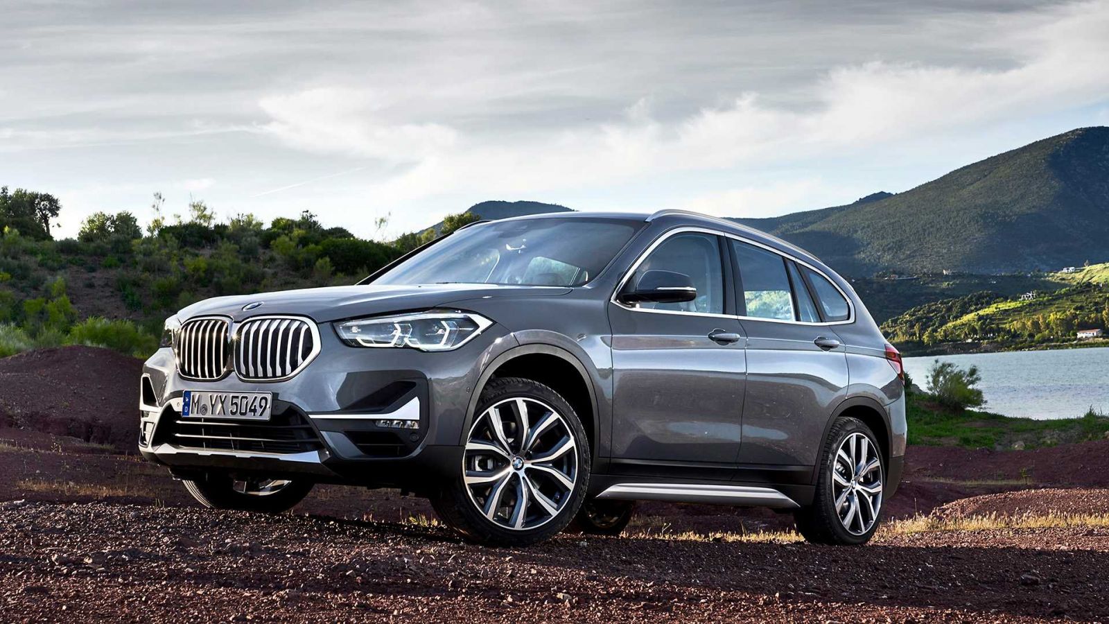 2019-bmw-x1%20(4).jpg