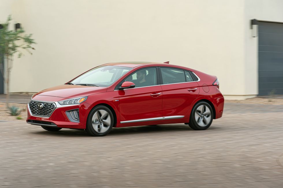 cam-giac-lai-hyundai-ioniq-tinbanxe.jpg