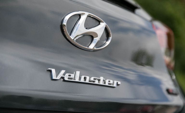 logo-hyundai-veloster-tinbanxe.jpg