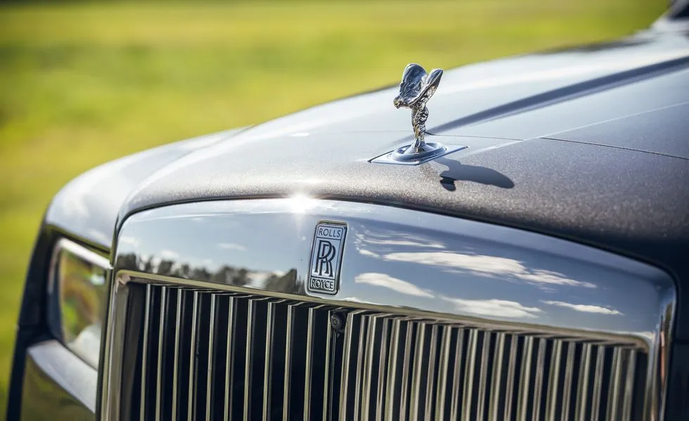 Rolls Royce Cullinan Thông số Bảng giá  Ưu đãi tháng 082023
