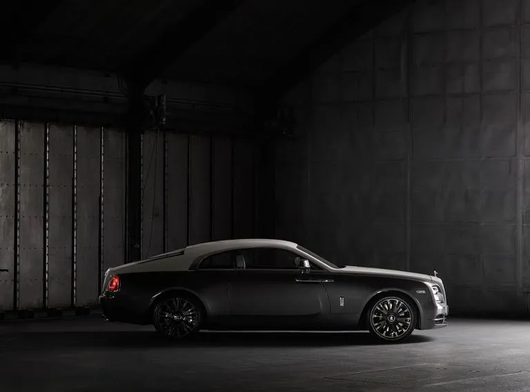 Bất ngờ lộ diện siêu xe RollsRoyce Wraith Coupe 2020